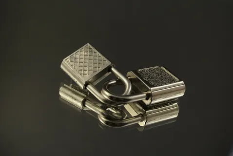 城堡，吞没，彼此，黑色背景，犯罪，工作室拍摄，没有人，特写