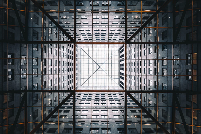 高层建筑低角度摄影