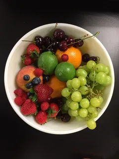 葡萄、草莓、草莓、橙色、樱桃、桃子、酸橙、绿色 葡萄、草莓、草莓、橙色、樱桃、桃子、酸橙、绿色