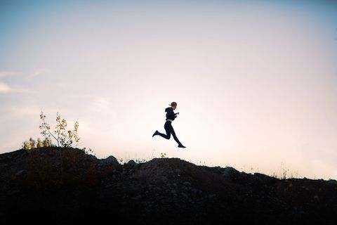 灵感、轮廓、跑步、动作、跳跃、自然、山丘、天空