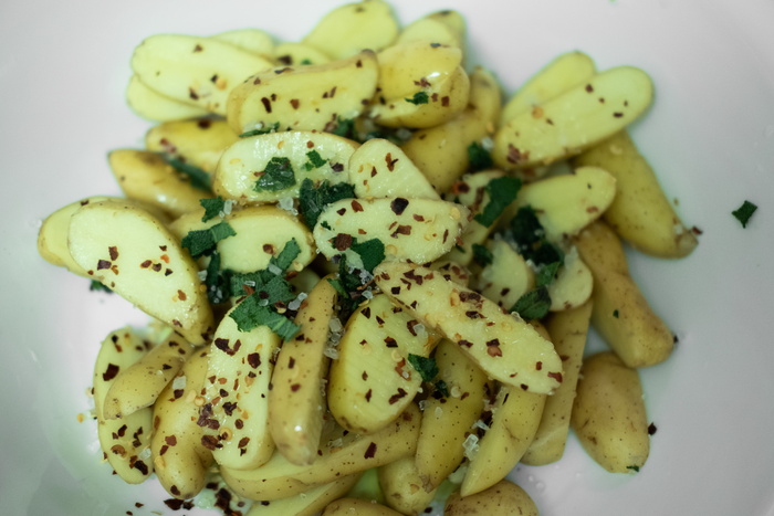 食物，香蕉，植物，水果，调味品，芝麻，沙拉，鼠尾草