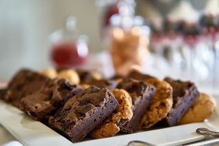 布朗尼，饼干，甜点，糖果，食物，食物和饮料，甜食，甜食