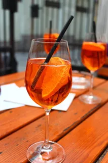 aperol,aperol spritz,酒精,夏天,spritz,兴奋剂,饮料,酒精 aperol,aperol spritz,酒精,夏天,spritz,兴奋剂,饮料,酒精