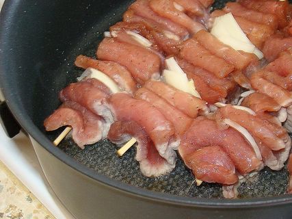 烤肉串，肉，洋葱，串，煎锅，平底锅，油炸，食品