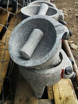 molcajete，墨西哥molcajete，墨西哥烹饪工具，作业工具，特写，金属，无人，白天