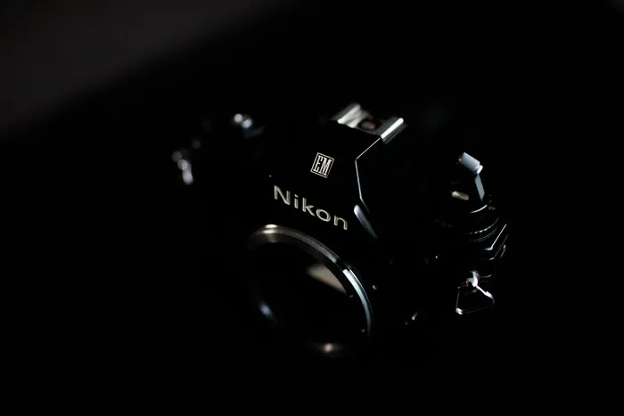 黑色尼康数码单反相机