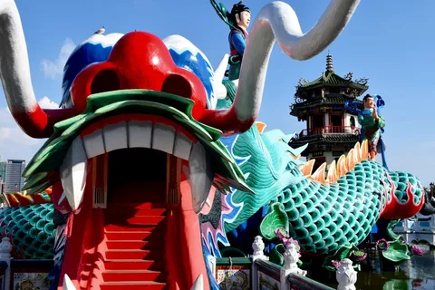 *、荷塘、龙、亚洲、大约斯特、*、低角度视图、天空 *、荷塘、龙、亚洲、大约斯特、*、低角度视图、天空