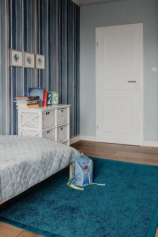 孩子的房间里有一些玩具