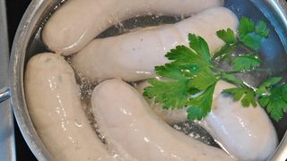 锅上香肠，香肠，香肠，腊肉，巴伐利亚，特产，早餐，丰盛