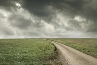 小路，绿色，草地，白天，风景，开阔，道路，暴风雨的天空