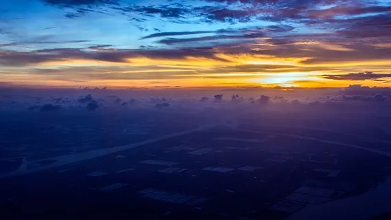 平流层,日落,云层,空中,黄昏,城市景观,自然,日出-黎明 平流层,日落,云层,空中,黄昏,城市景观,自然,日出-黎明