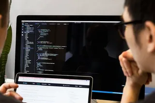 开发人员查看Javascript照片