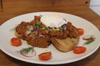 食品，牛肉，肉糜，水煮鸡蛋，黑麦三明治，健康，营养，膳食