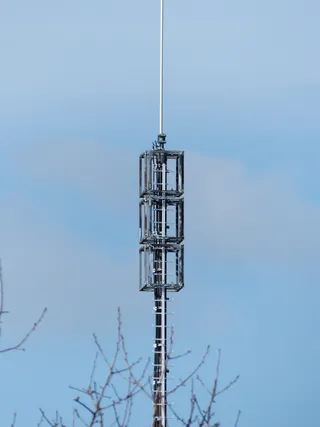 输电塔，桅杆，无线电天线，天线，通信，天空，蓝色，杆塔