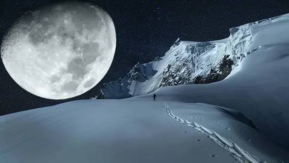 人,站立,陆地,填充,雪,可见,月亮,背景 人,站立,陆地,填充,雪,可见,月亮,背景