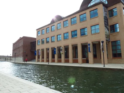 印第安纳波利斯、运河、Ncaa、建筑外观、建筑、窗户、反射、建筑结构