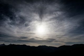 剪影，山，白，云，多云，天空，高地，黑暗