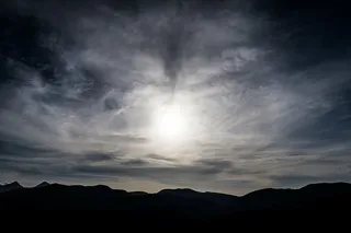 剪影，山，白，云，多云，天空，高地，黑暗