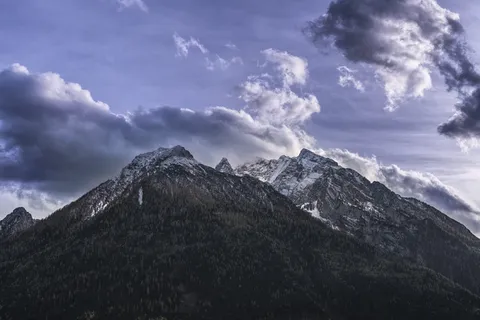 山 山