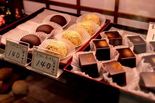 巧克力球和立方体