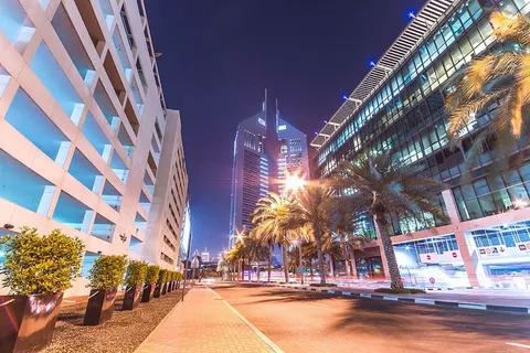 迪拜市中心美丽的夜晚气氛 迪拜市中心美丽的夜晚气氛