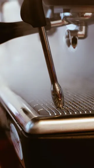 乐器、黄金、玻璃、电子产品、手机、高脚杯、铝、手机