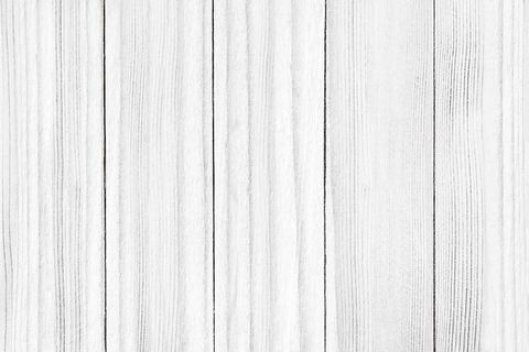 白色木质表面