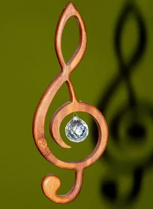 高音谱号，谱号，音乐，木头，装饰，棕色，浮雕，特写