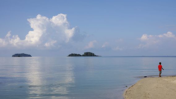 泰国koh chang，蓝色泻湖koh chang，平静，天空，云，早晨，海洋