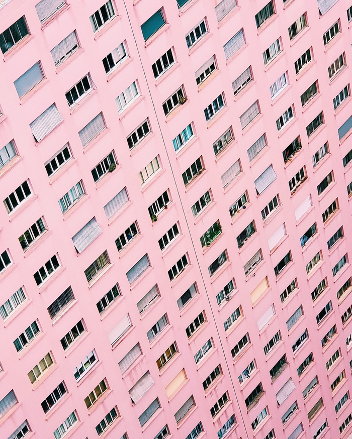 粉红色公寓综合体鸟瞰图
