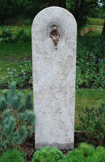 建筑，坟墓，墓石，展览，植物，坟墓，草，墓碑