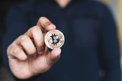 Crypto Investor黄金Btc硬币照片
