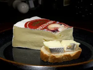 Courone brie，奶酪，奶制品，食品，配料，食用，零食，美味