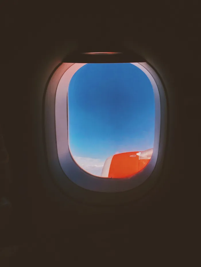 橙色机翼