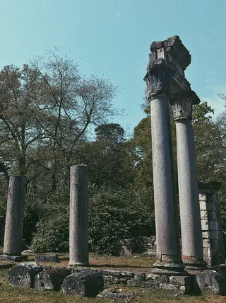 建筑，建筑，柱子，柱子，英国，a329，萨里，废墟