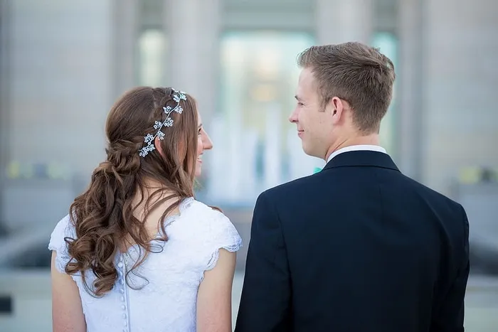 男人、夫妇、人、女人、成年人、企业、员工、面部表情