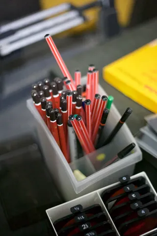 澳大利亚，阳光，暗室，b铅笔，2 b铅笔，盒子，静物画，马克笔