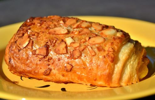 蜂蜇伤，蜂蜇伤掠夺，丹麦糕点，糕点，烘焙食品，颗粒，废料，蛋糕