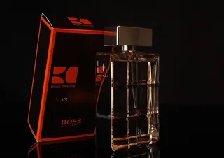 boss喷雾瓶、盒子、香水、灯光、工作室、玻璃、构图、静物