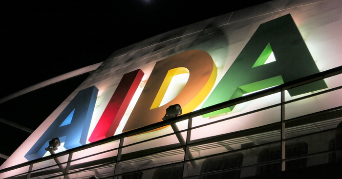 aida，标志，夜晚，建筑，低角度视图，照明，标志，城市