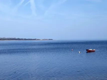 大海,湖泊,丹麦波罗的海,宁静的湖泊,多石的地下,汽艇,其他河岸,晴朗的天气 大海,湖泊,丹麦波罗的海,宁静的湖泊,多石的地下,汽艇,其他河岸,晴朗的天气