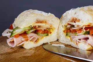 火腿三明治，零食，三明治，切片，切片，面包卷，面包卷，食品