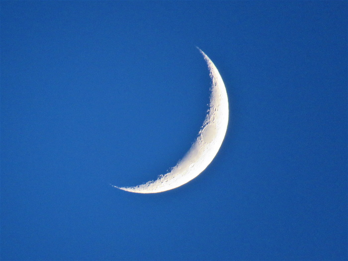天空, 月亮, 新月, 蓝色, 晴朗的天空, 复制空间, 低角度视图, 自然之美