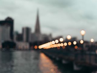 带灯柱桥梁的博克摄影