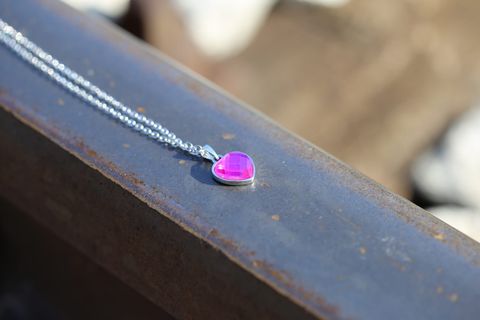 阻止儿童自杀，阻止青少年自杀，铁路上的心脏奖章，献给所有即将离开我们的孩子和青少年，学校压力，考试压力，学业压力