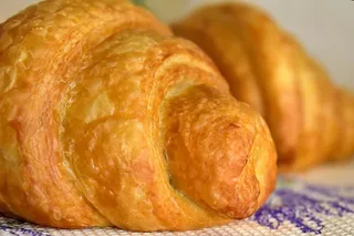 牛角包，牛角包，食品，烘焙，甜点，营养，甜味，美味