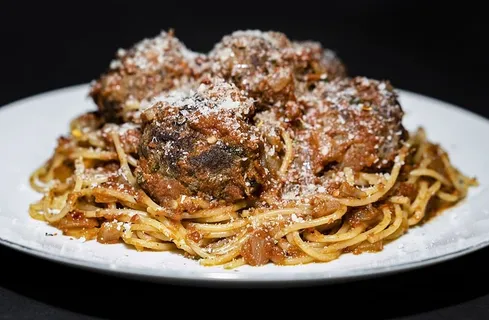 意大利面，意大利面，食品，肉丸子，食品摄影，美国，意大利，意大利面和肉丸子