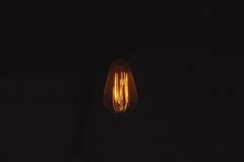 照明,黑色背景,复制空间,照明设备,无人,电力,室内,灯泡 照明,黑色背景,复制空间,照明设备,无人,电力,室内,灯泡