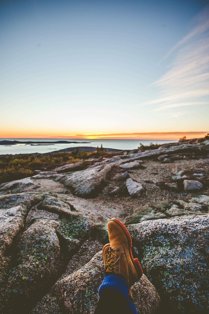 景观，岩石，山脉，日出，人，穿着，棕色，皮革