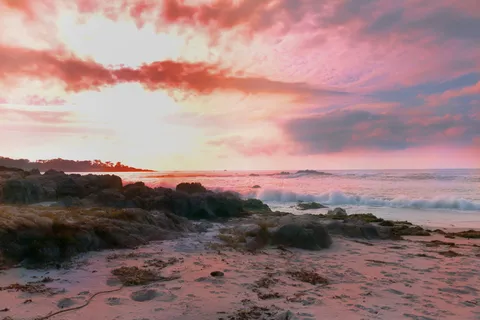 白天的海岸,日落,海滩,水,海,天空,云天,风景-自然 白天的海岸,日落,海滩,水,海,天空,云天,风景-自然
